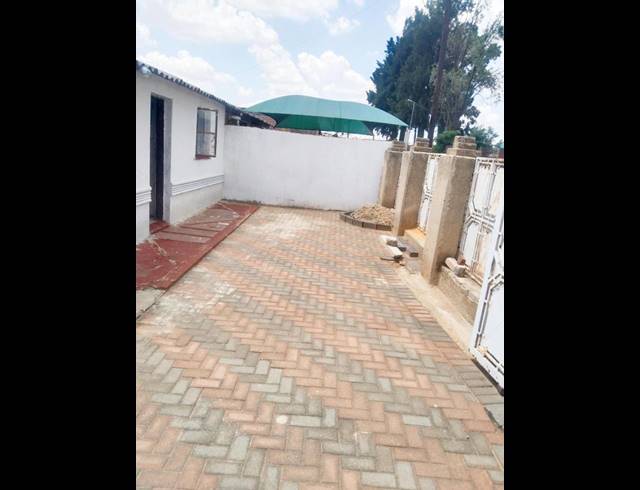 2 BEDROOM HOUSE FOR SALE IN EMDENI